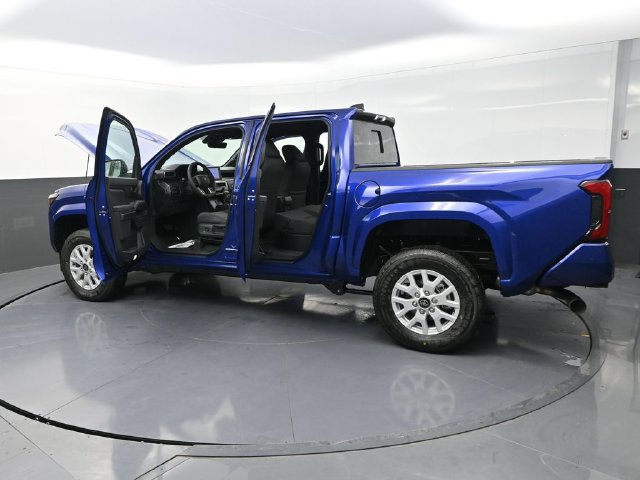 Used 2025 Toyota Tacoma SR5 w/ SR5 Upgrade Package AWD/4WD image 42
