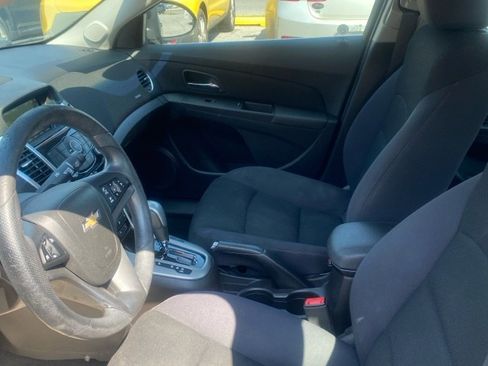 Used 2015 Chevrolet Cruze LT image 6