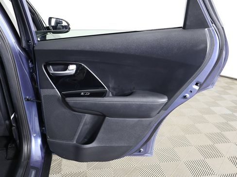 Used 2022 Kia Niro Touring Special Edition image 28