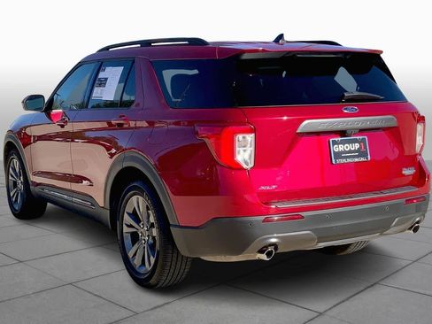 Used 2022 Ford Explorer XLT w/ Equipment Group 202A image 11