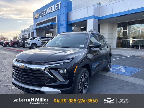 New 2026 Chevrolet TrailBlazer LT w/ Convenience Package AWD/4WD image 1