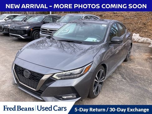 Used 2023 Nissan Sentra SR w/ SR Premium Package image 3