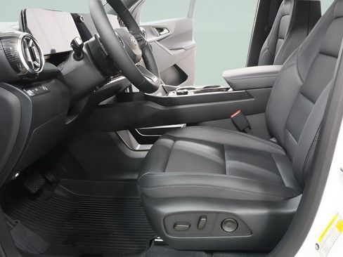 New 2026 Chevrolet Equinox LT w/ Convenience Package II FWD image 21