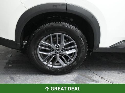 Used 2024 Nissan Rogue S AWD/4WD image 20