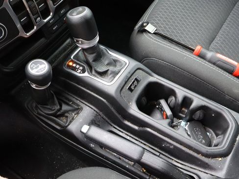 Used 2021 Jeep Wrangler Unlimited Sport AWD/4WD image 23