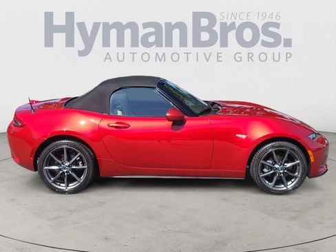 Used 2016 MAZDA MX-5 Miata Grand Touring RWD image 2