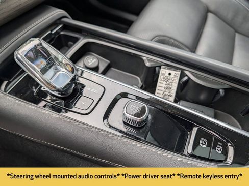 Used 2023 Volvo XC90 T8 Ultimate image 8