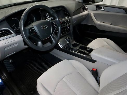 Used 2017 Hyundai Sonata SE FWD image 24