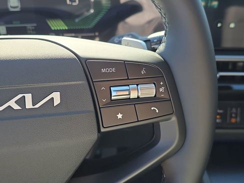 New 2026 Kia Sportage LX FWD image 30