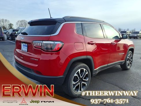 Used 2023 Jeep Compass Limited image 7