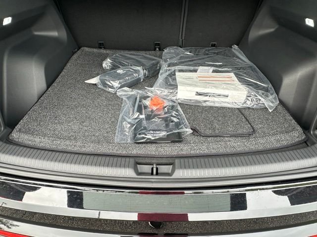 New 2026 Volkswagen Atlas Cross Sport SE AWD/4WD image 16