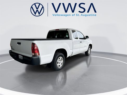 Used 2013 Toyota Tacoma Base image 8