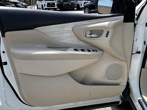 Used 2018 Nissan Murano SL w/ Cargo Package FWD image 25