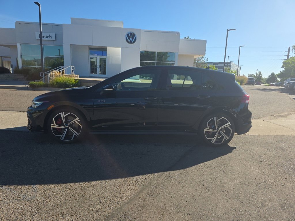 New 2026 Volkswagen GTI SE FWD image 2