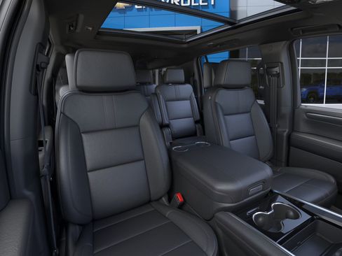 New 2026 Chevrolet Suburban RST w/ RST Capability Package AWD/4WD image 14