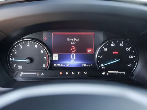 Used 2021 Ford Explorer XLT w/ Equipment Group 202A image 14