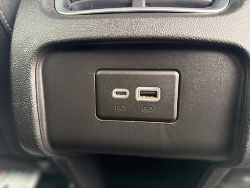 Used 2023 Chevrolet Blazer LT image 32