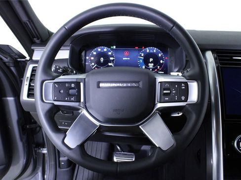 Used 2025 Land Rover Discovery Dynamic SE AWD/4WD image 21