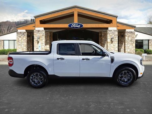 New 2025 Ford Maverick XLT w/ XLT Luxury Package image 4