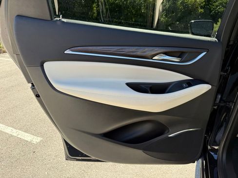 Used 2023 Buick Enclave Avenir w/ Avenir Technology Package image 12