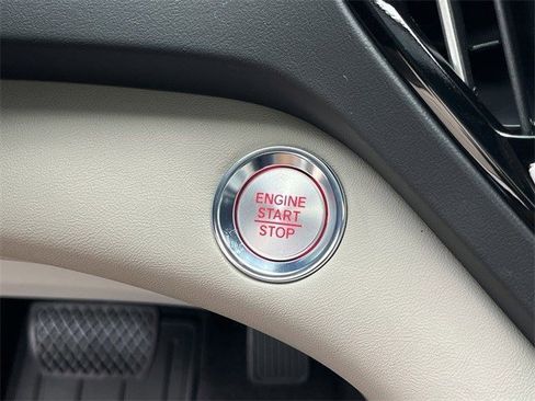 Certified 2025 Acura RDX w/ Technology Package image 24