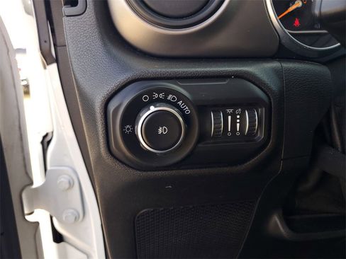 Used 2020 Jeep Wrangler Unlimited Sport image 16