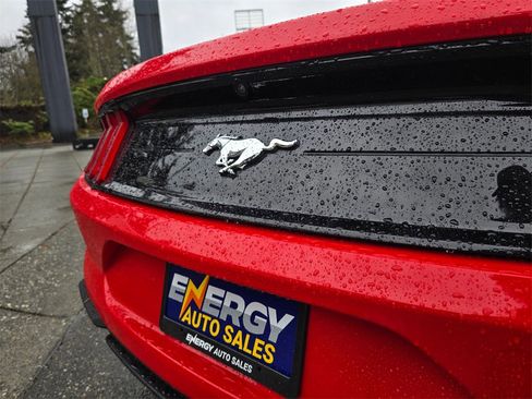 Used 2018 Ford Mustang Premium image 17