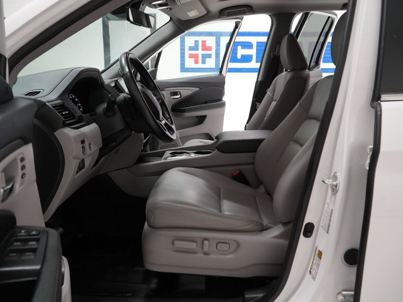 Used 2024 Honda Ridgeline RTL image 8