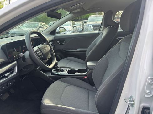 Used 2025 Kia K4 LXS FWD image 25