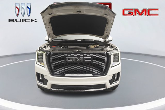 Used 2023 GMC Yukon Denali Ultimate AWD/4WD image 9