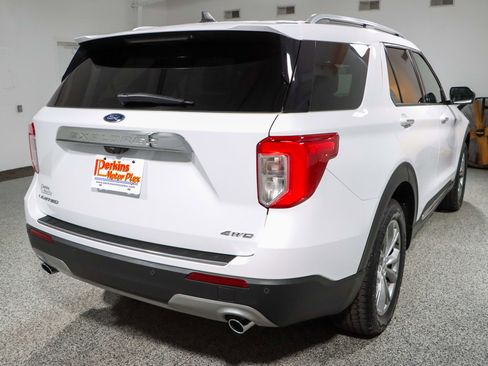 Used 2022 Ford Explorer Limited image 7