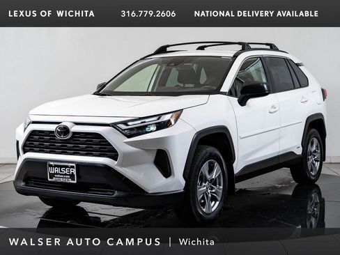 Used 2025 Toyota RAV4 LE AWD/4WD image 1
