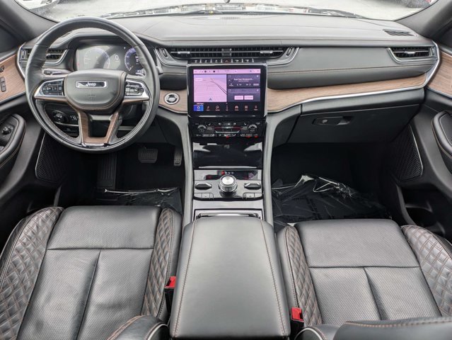 Certified 2025 Jeep Grand Cherokee Summit w/ Obsidian Package AWD/4WD image 16