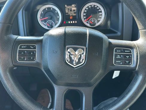 Used 2015 RAM 1500 ST AWD/4WD image 17