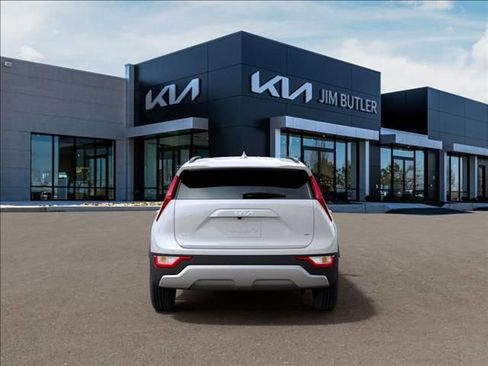 New 2026 Kia Niro LX FWD image 5