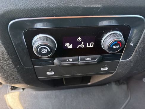 Used 2024 Chevrolet Tahoe LT RWD image 12