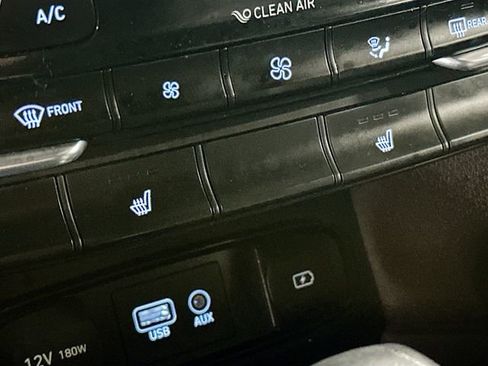 Used 2019 Hyundai Santa Fe Limited image 21