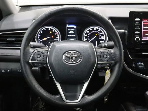 Used 2022 Toyota Camry LE image 22