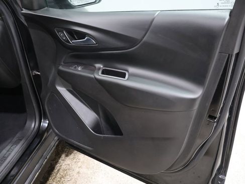 Used 2020 Chevrolet Equinox LT image 24