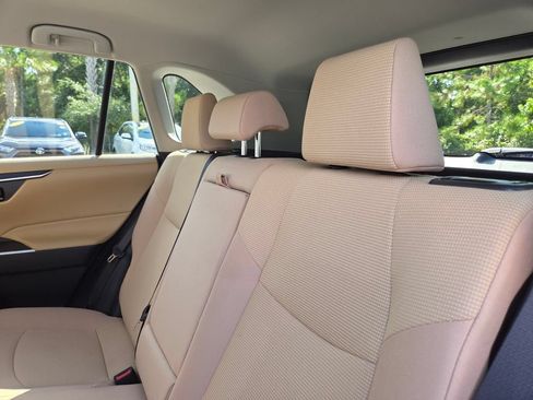 Certified 2025 Toyota RAV4 LE FWD image 21