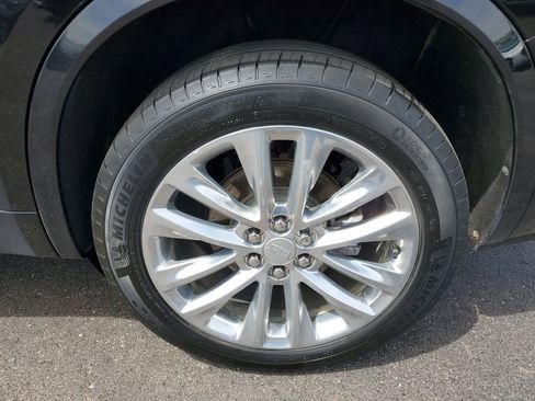 Used 2025 Cadillac XT6 Premium Luxury w/ LPO, Floor Liner Package AWD/4WD image 31