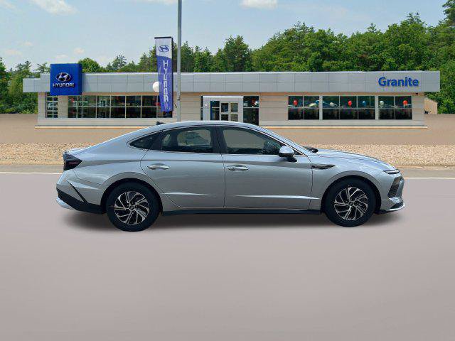 New 2026 Hyundai Sonata Blue FWD image 5