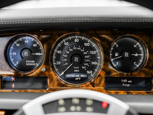 Used 2013 Rolls-Royce Phantom Sedan image 28