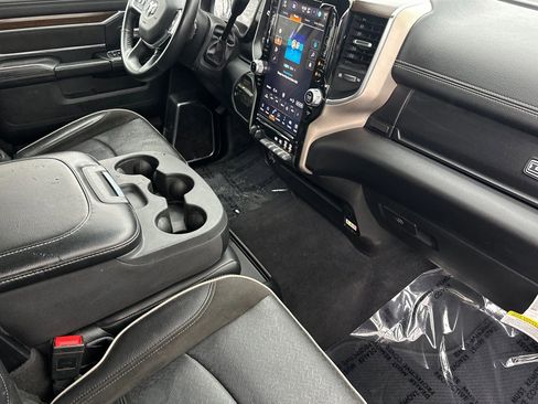 Used 2024 RAM 2500 Laramie image 15