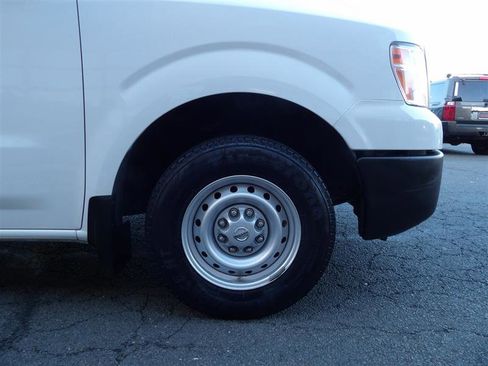 Used 2018 Nissan NV 3500 S image 8