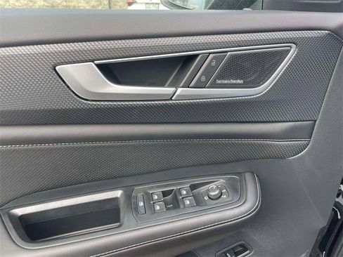 New 2026 Volkswagen Atlas Cross Sport SEL Premium R-Line image 16