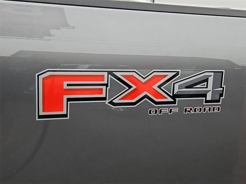 Used 2024 Ford F250 XLT w/ FX4 Off-Road Package image 16