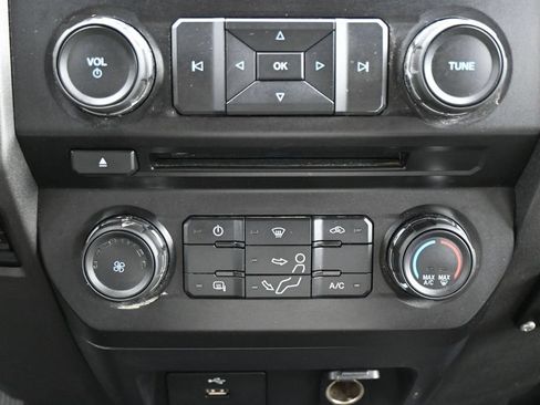 Used 2017 Ford F350 XL w/ Power Equipment Group AWD/4WD image 20