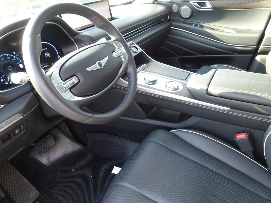 Used 2024 Genesis GV80 2.5T w/ Prestige Package AWD/4WD image 14