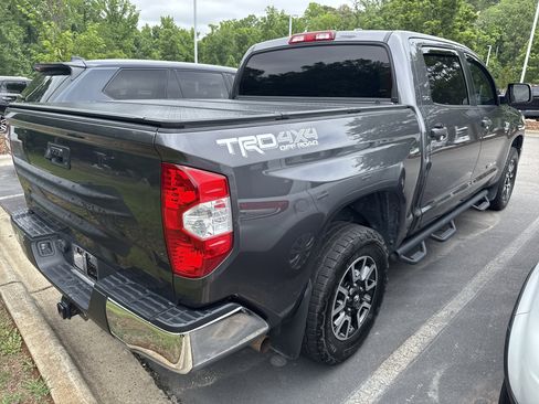 Used 2017 Toyota Tundra SR5 w/ TRD Off Road Package AWD/4WD image 8